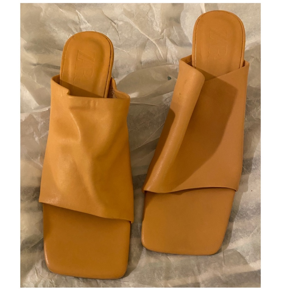 NWOT Zara mules
